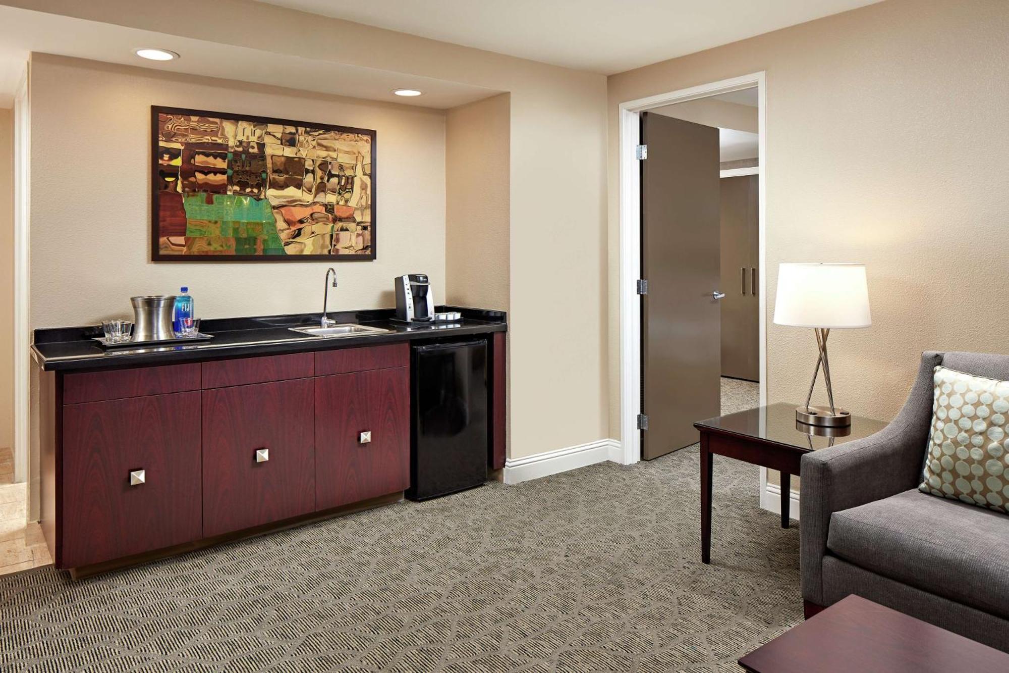 Hilton Houston Plaza/Medical Center Hotel Екстериор снимка