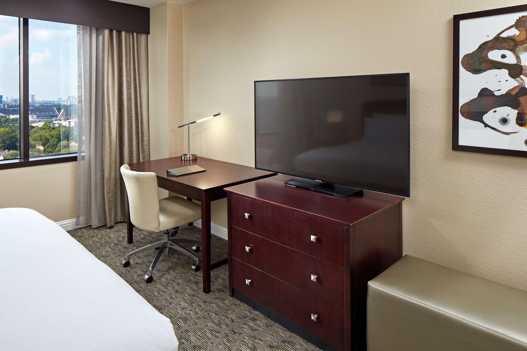 Hilton Houston Plaza/Medical Center Hotel Екстериор снимка
