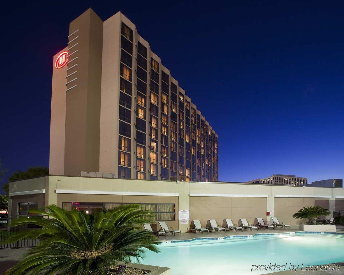 Hilton Houston Plaza/Medical Center Hotel Екстериор снимка